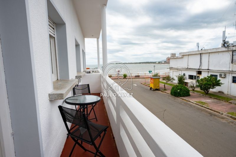 Balcón con vista al mar 